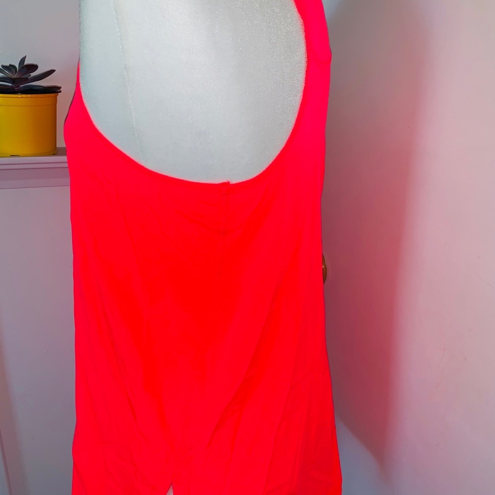Woman’s top - Picture 5 of 8
